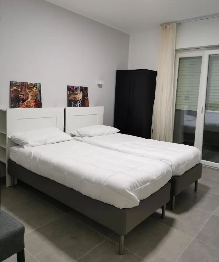 Cesare Rooms Palermo 0*,