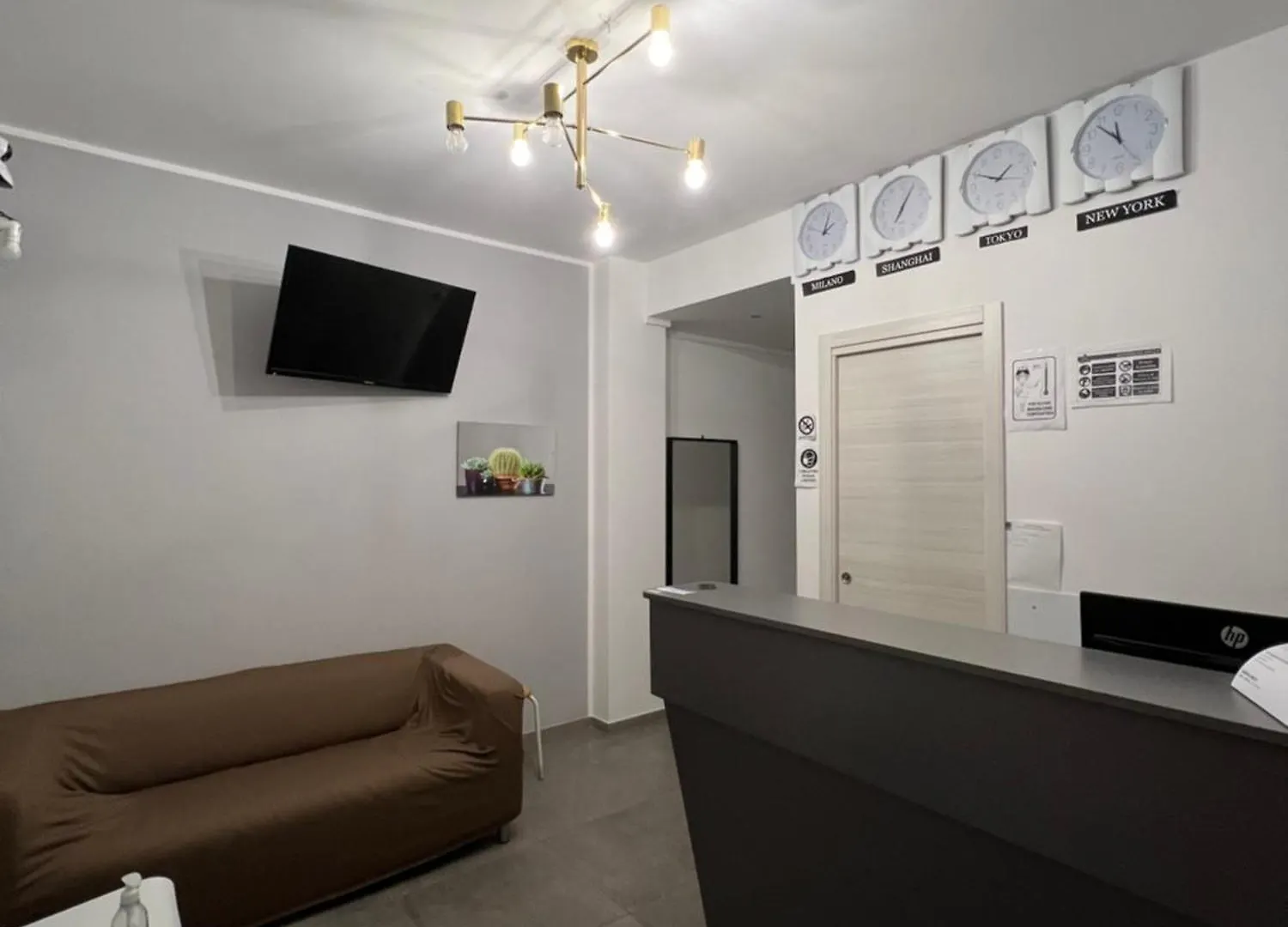 Cesare Rooms Palermo 0*,  Italy
